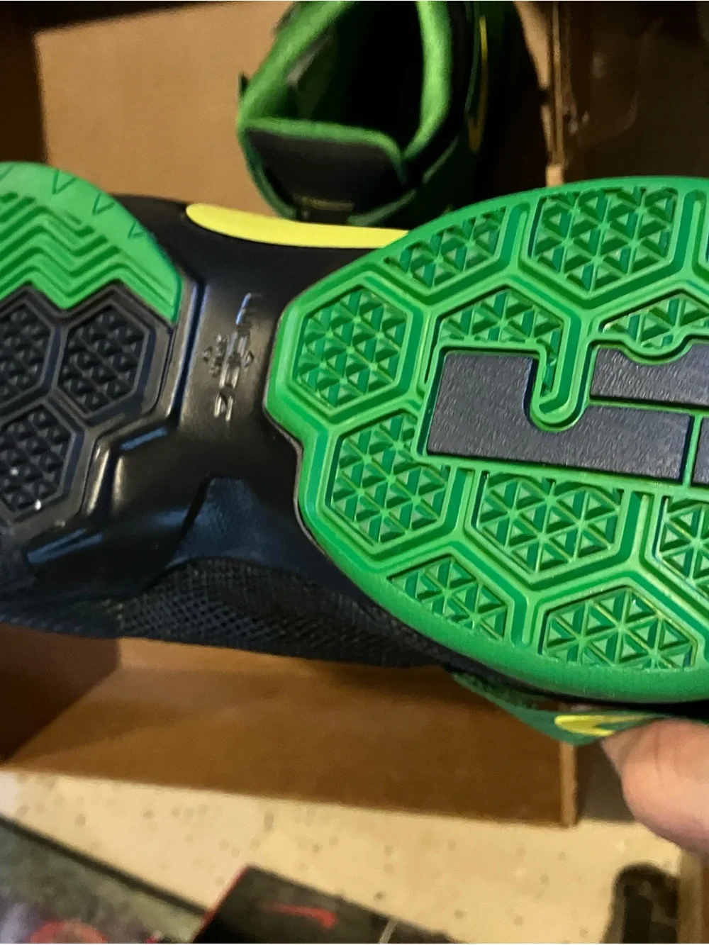 Nike LeBron Zoom Soldier 9 Premium 